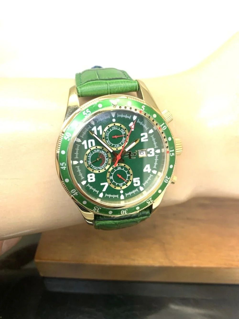 32 Degrees Men's Watch Swiss Quartz Gold Tone Case Green Dial Leather 43mm